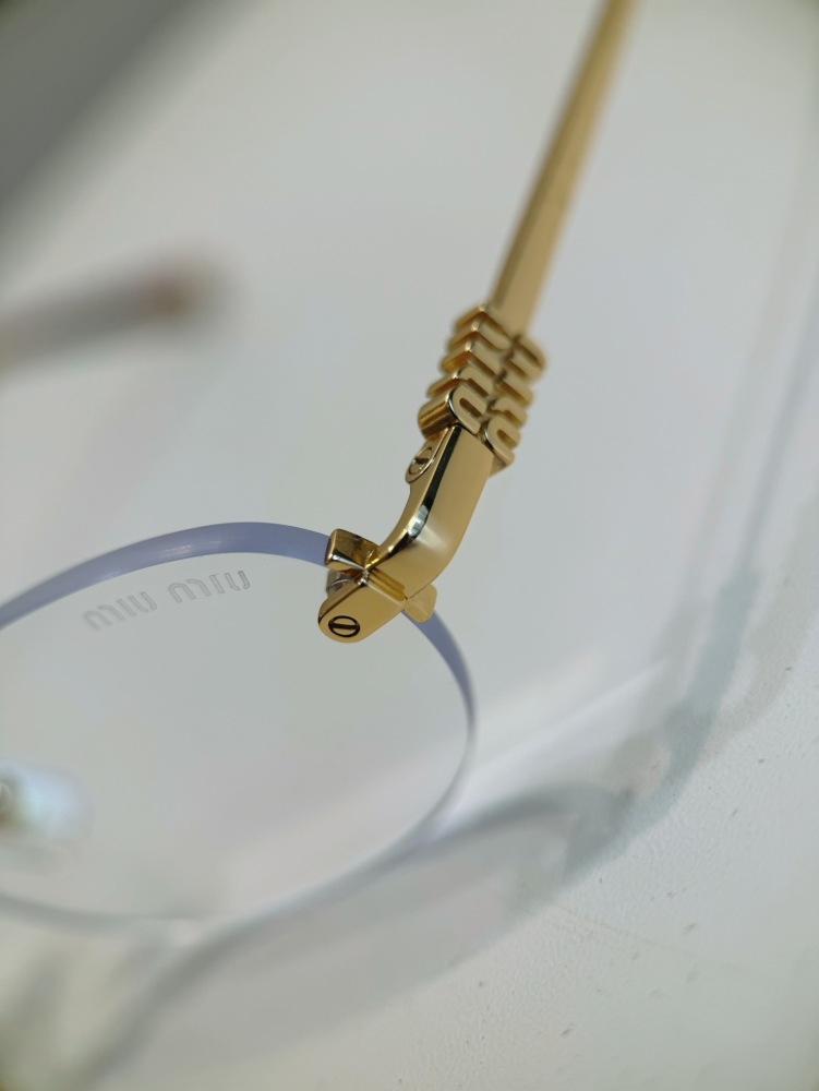 Miu Miu Logo sunglasses