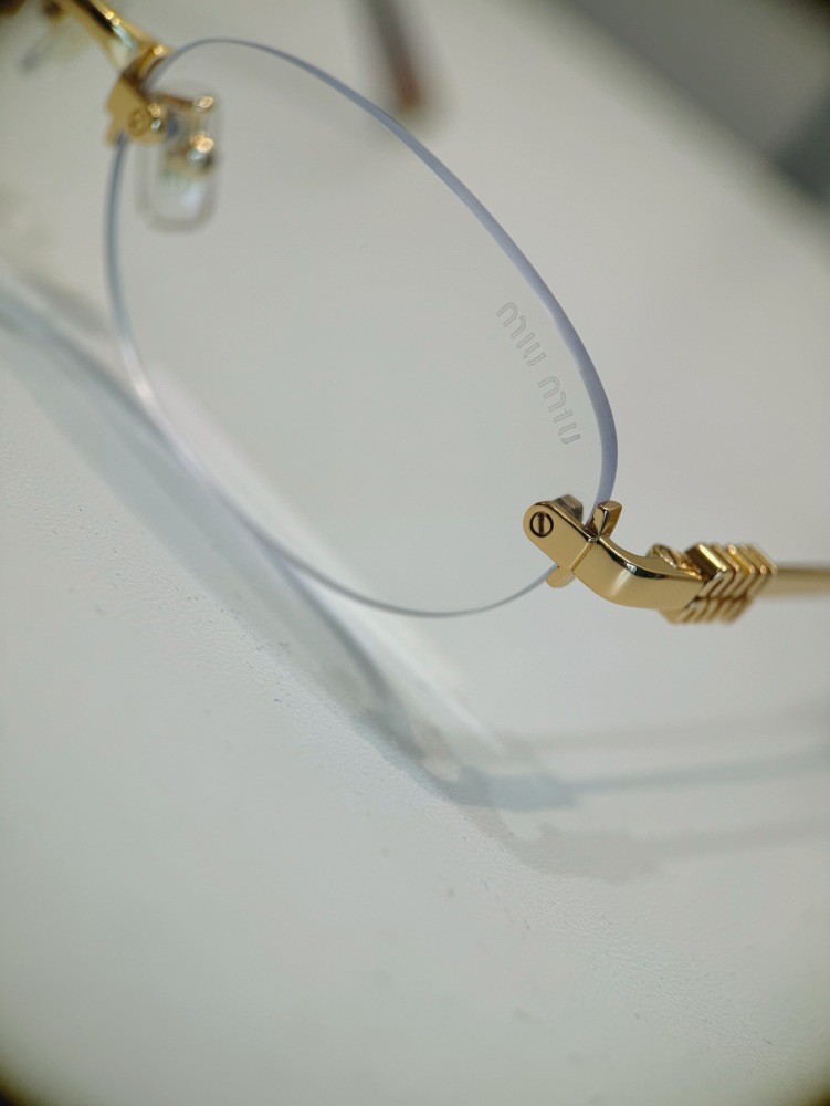 Miu Miu Logo sunglasses