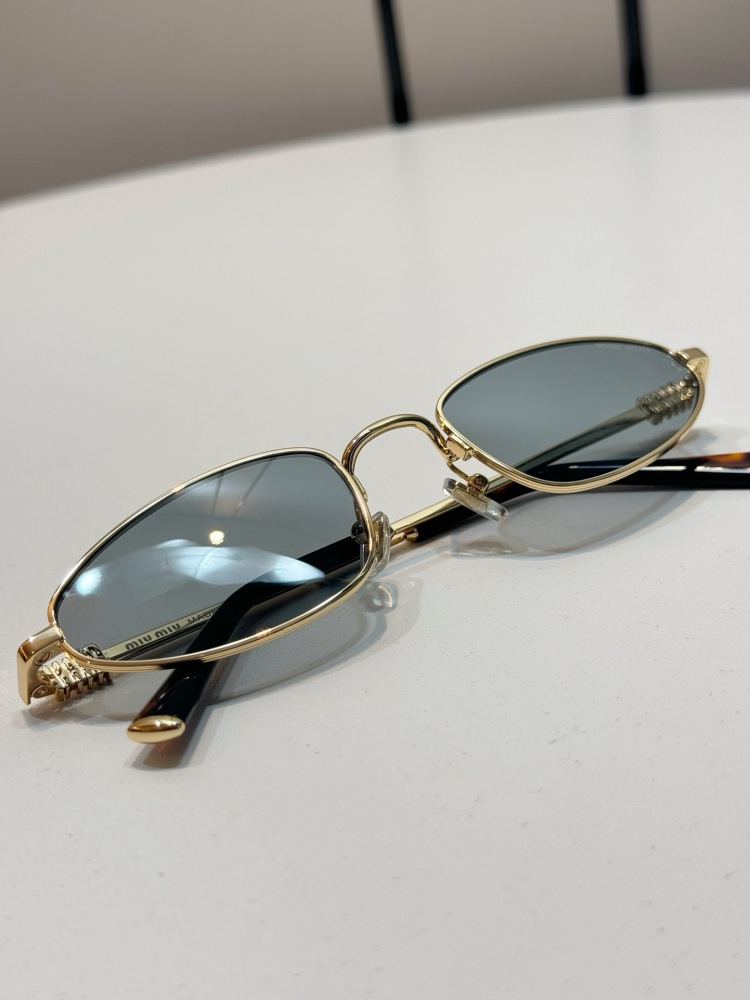 MIUMIU sunglasses