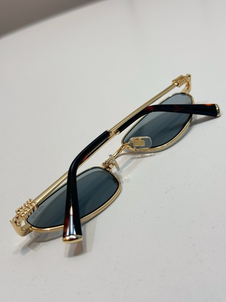 MIUMIU sunglasses