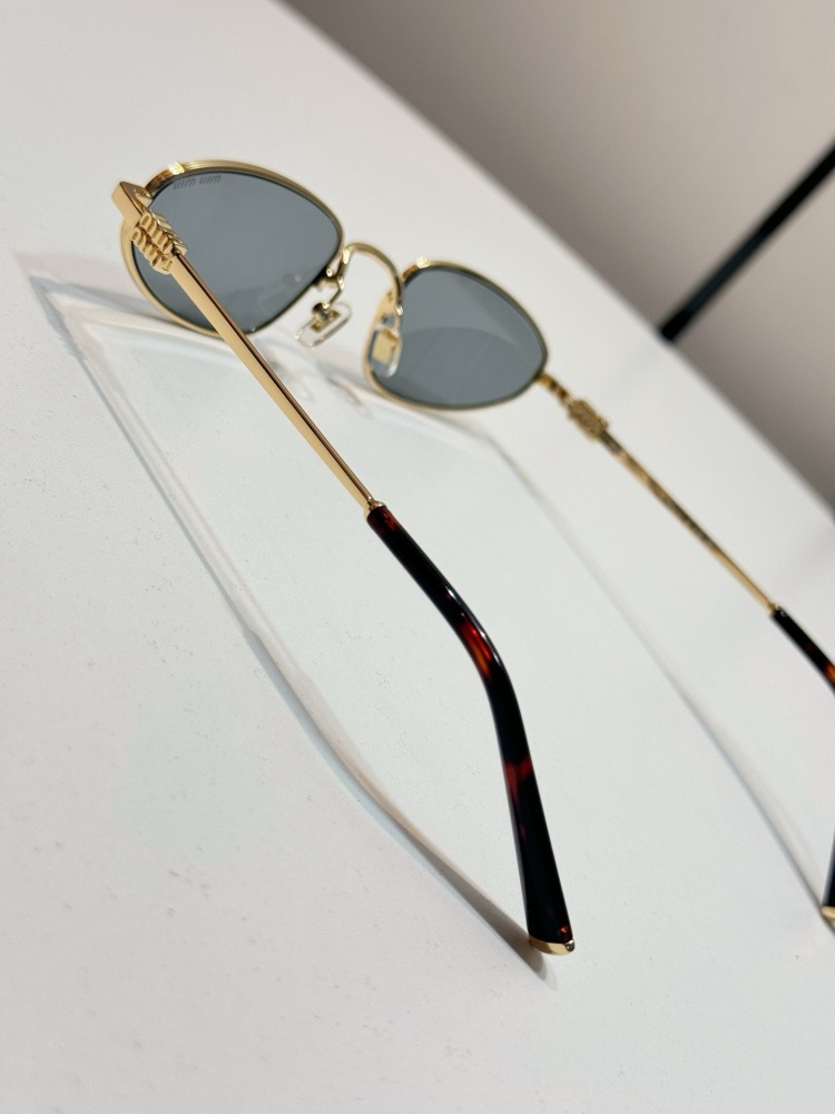 MIUMIU sunglasses