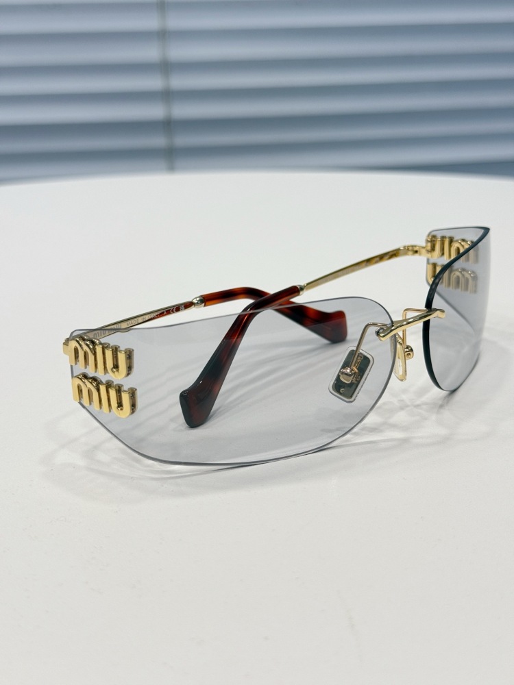 MIUMIU sunglasses