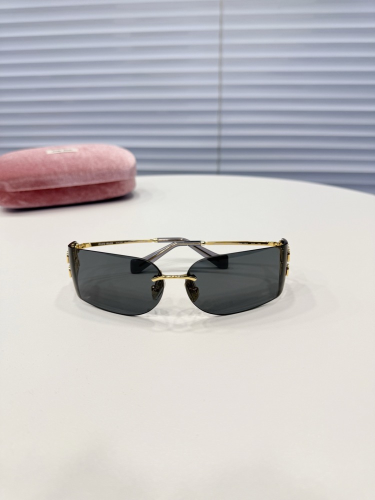 MIUMIU sunglasses