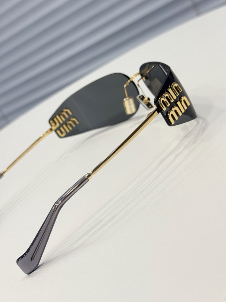 MIUMIU sunglasses