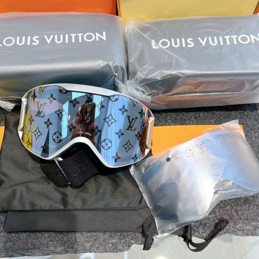 LV Goggles 2022