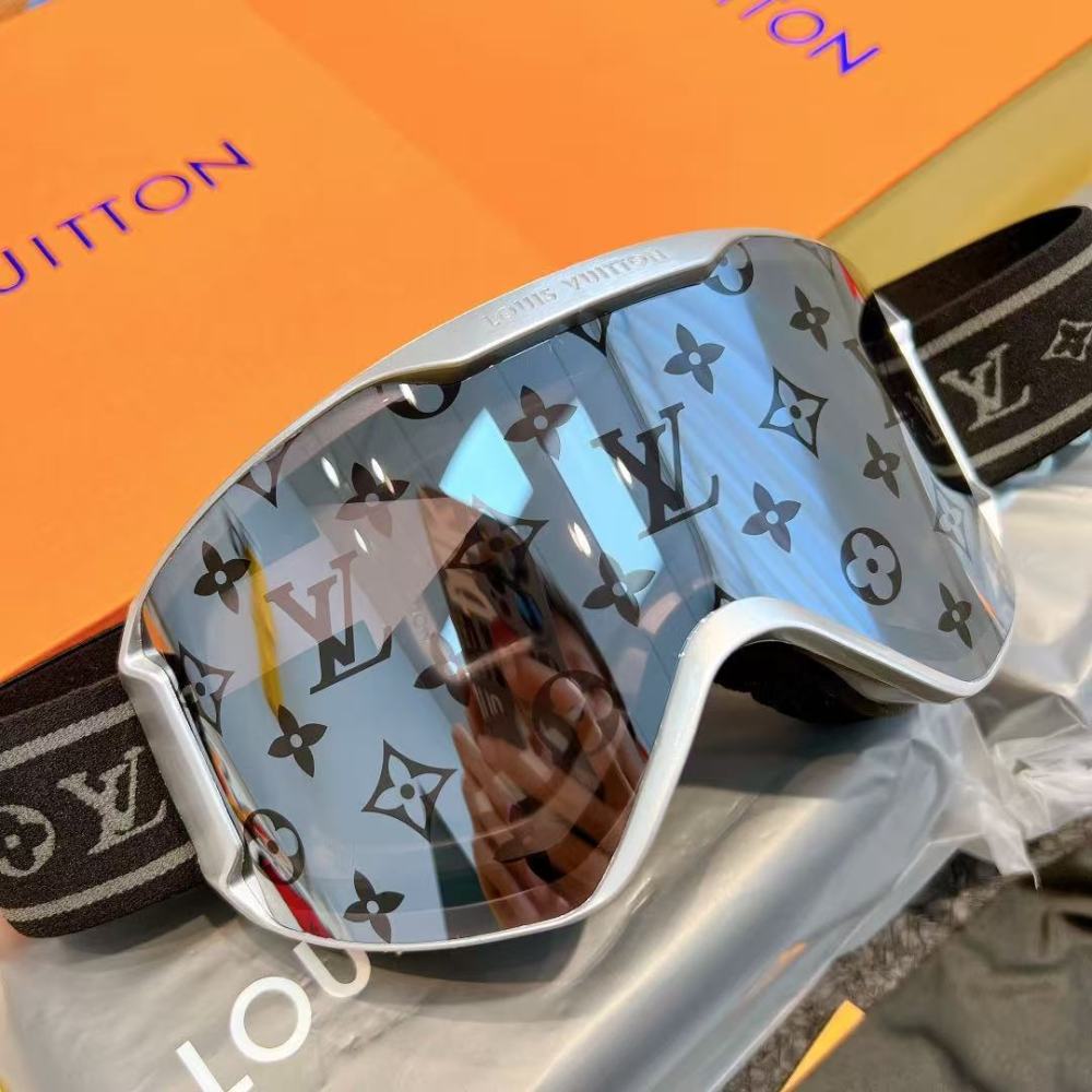 LV Goggles 2022