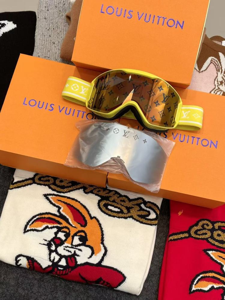 LV Goggles 2022