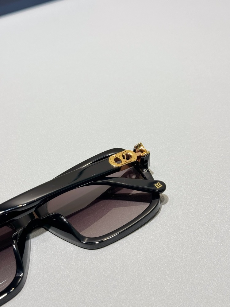 LV sunglasses