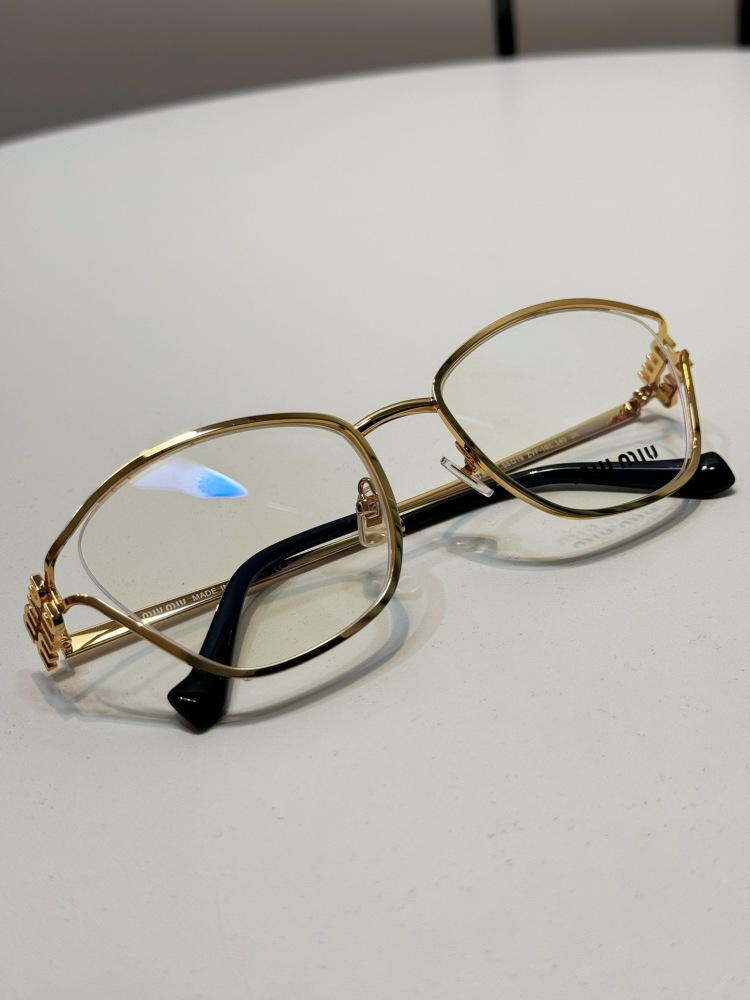 MIU MIU sunglasses