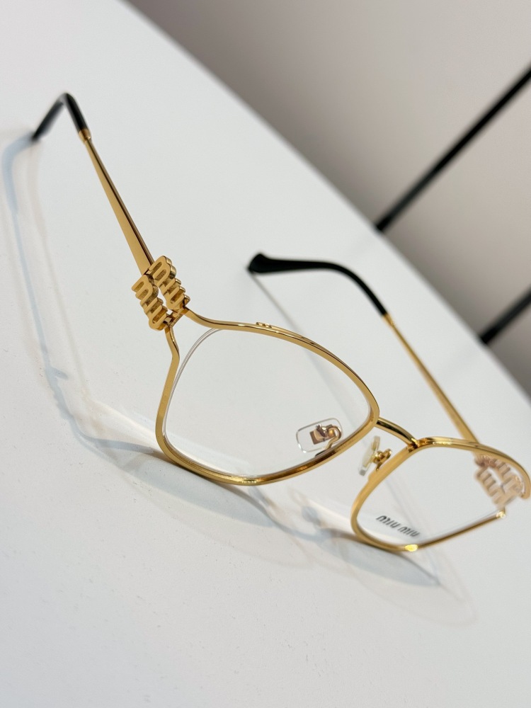 MIU MIU sunglasses