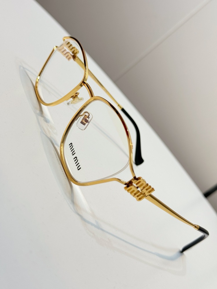MIU MIU sunglasses