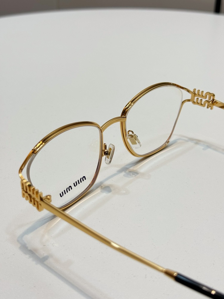MIU MIU sunglasses