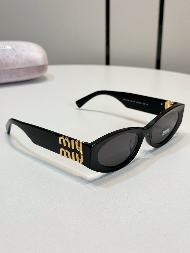 MIU MIU sunglasses
