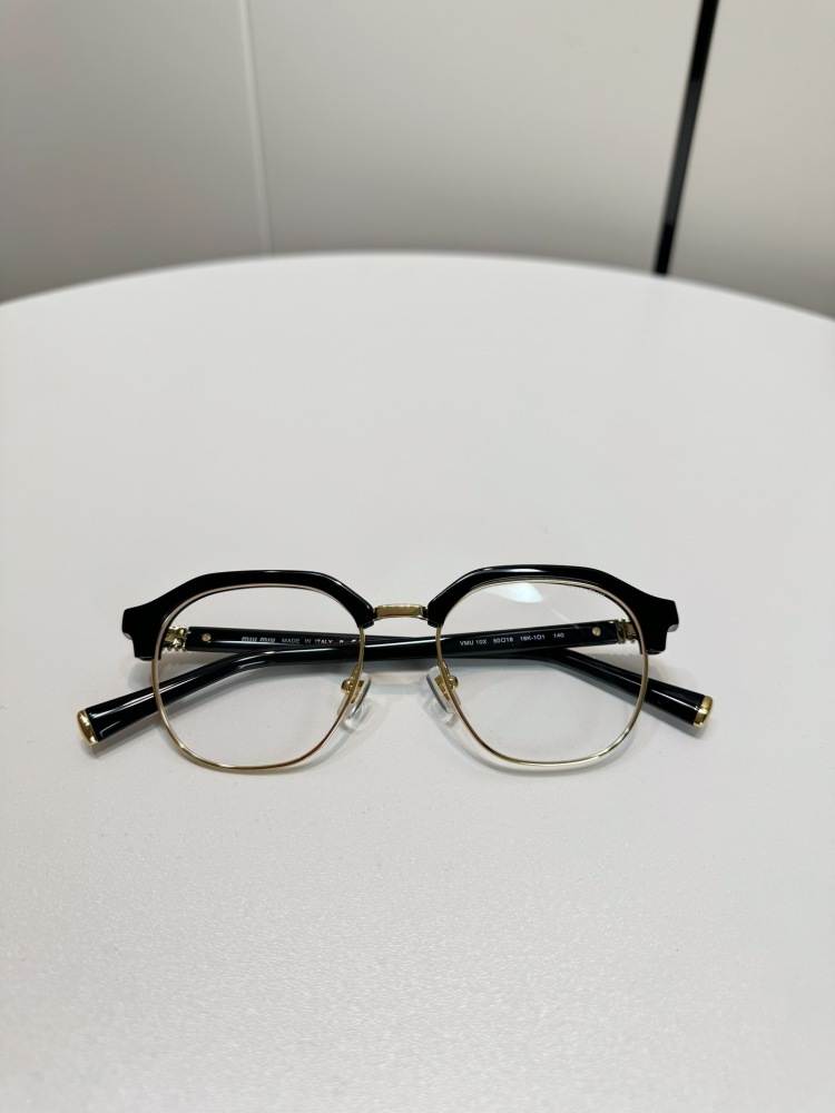 MIU MIU glasses
