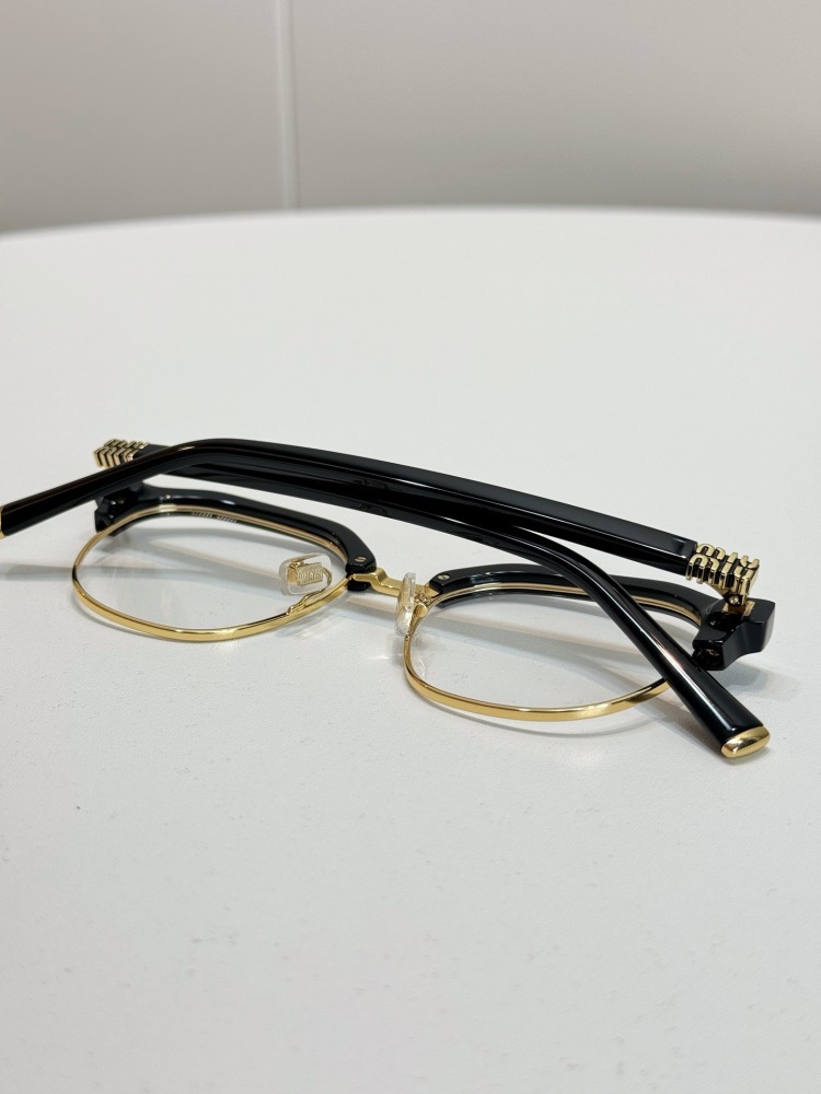 MIU MIU glasses