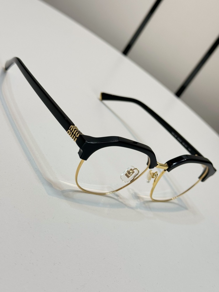 MIU MIU glasses
