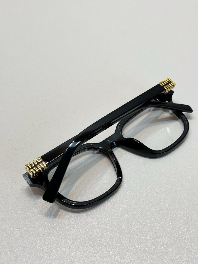 MIU MIU glasses