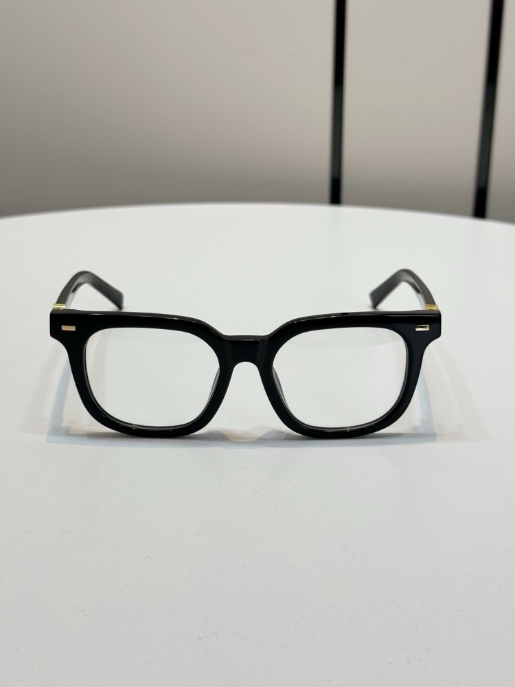 MIU MIU glasses