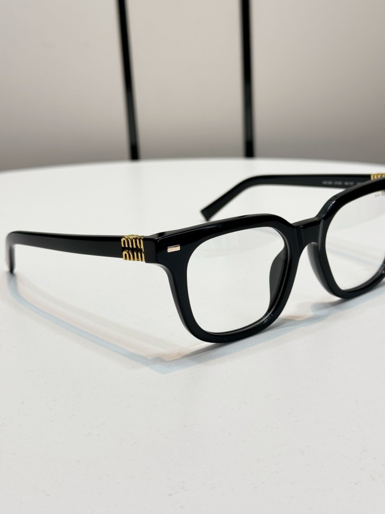 MIU MIU glasses
