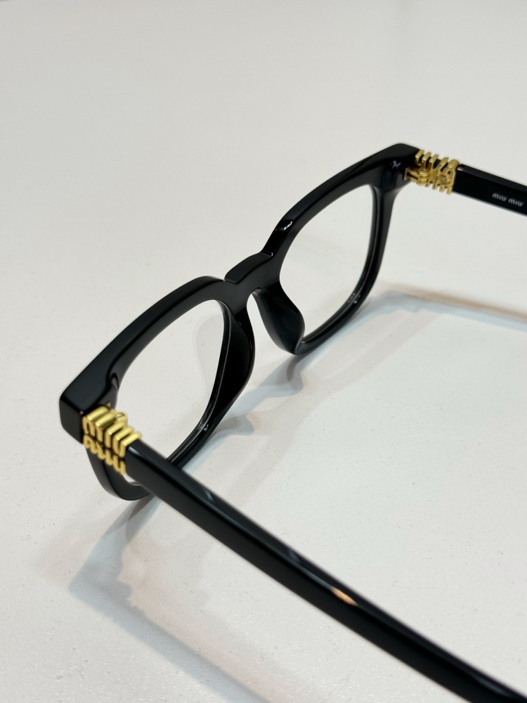 MIU MIU glasses