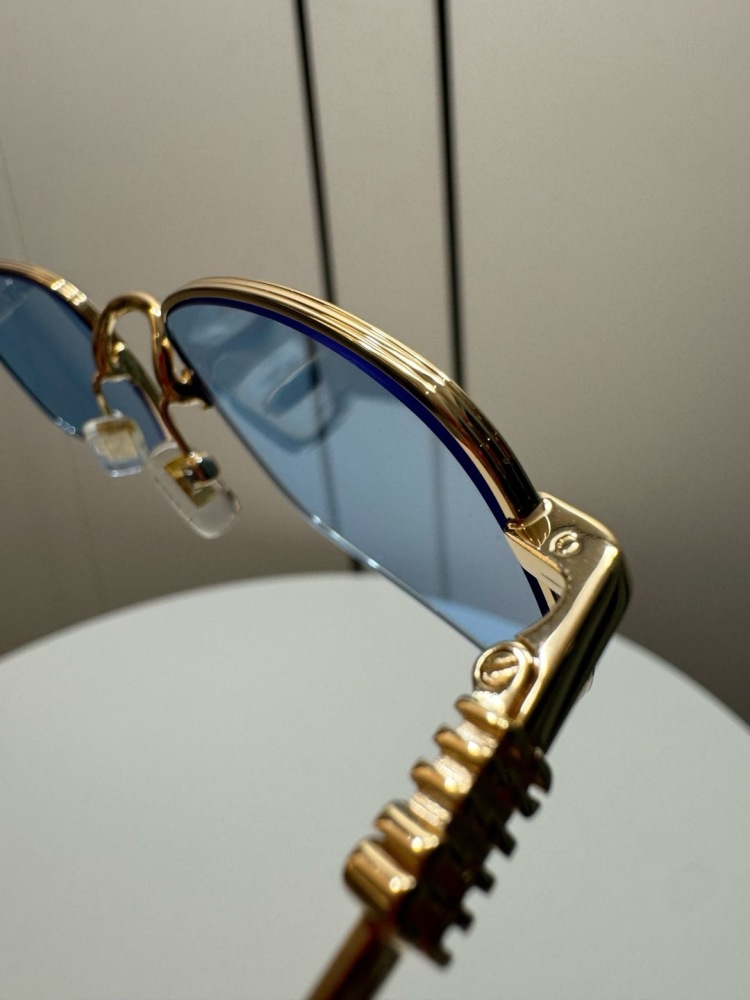 MIUMIU sunglasses