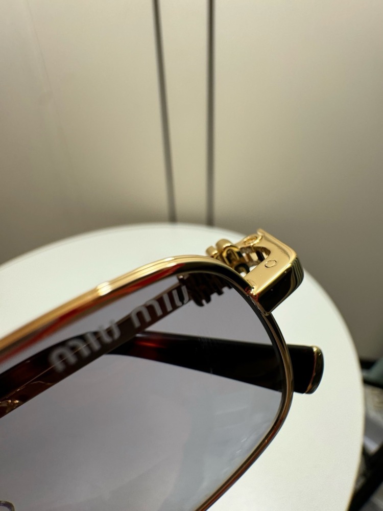 MIUMIU sunglasses