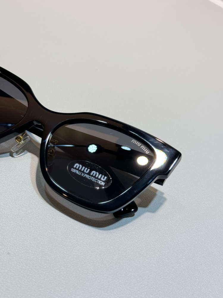 MIUMIU sunglasses