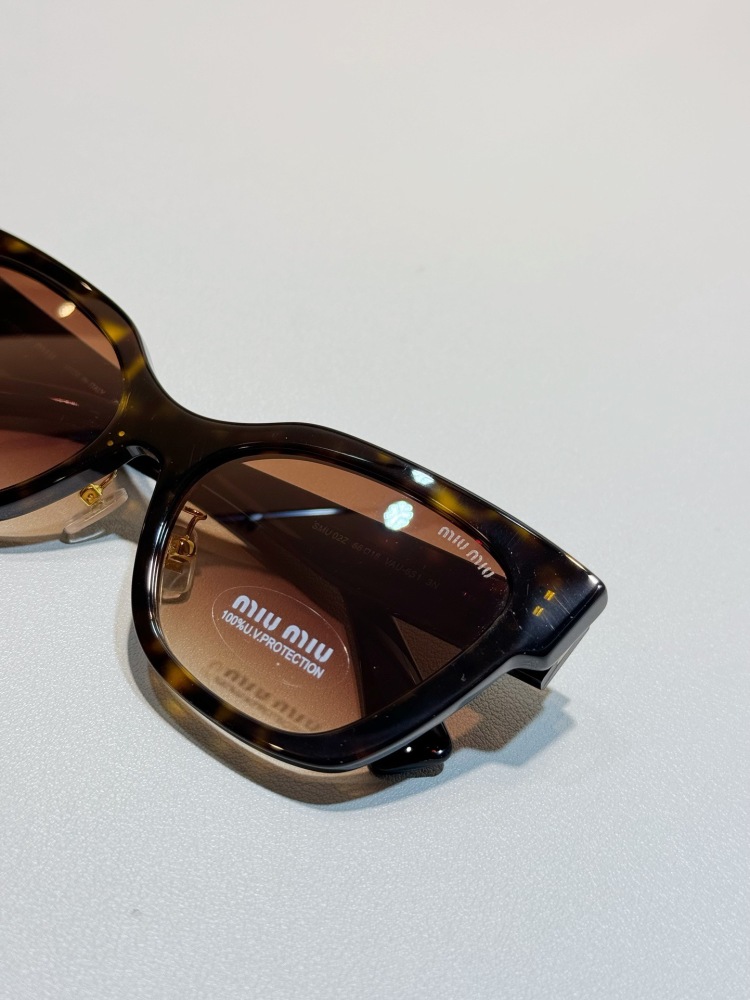 MIUMIU sunglasses