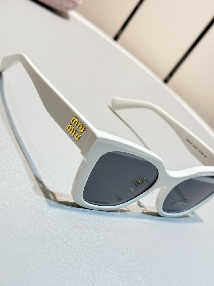 MIUMIU sunglasses
