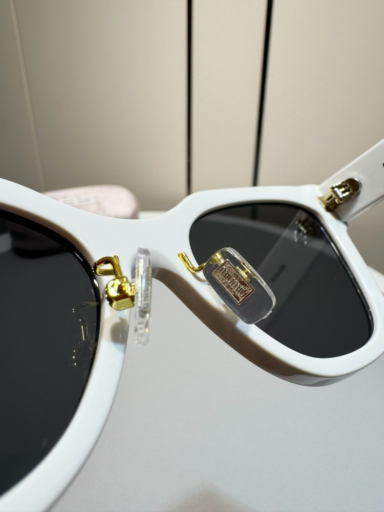 MIUMIU sunglasses