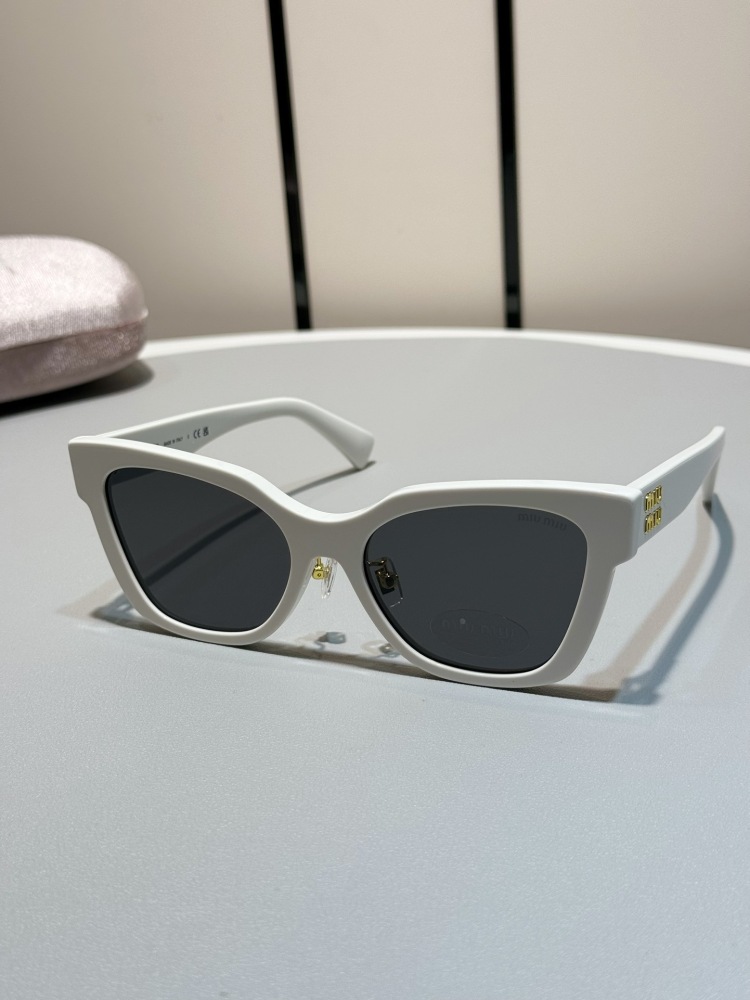 MIUMIU sunglasses