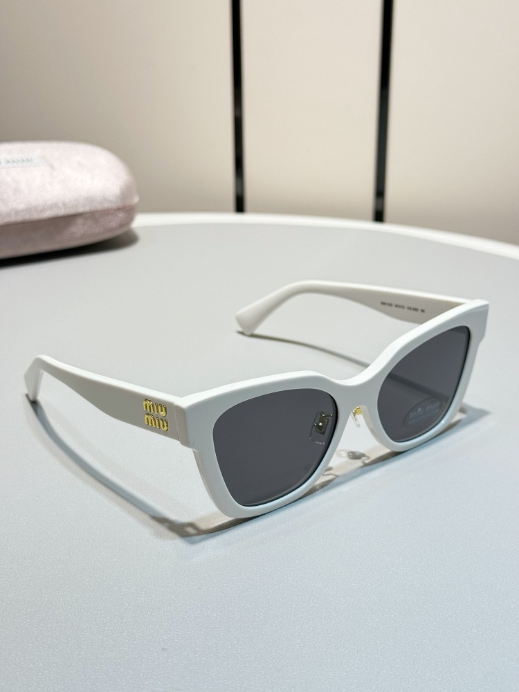 MIUMIU sunglasses