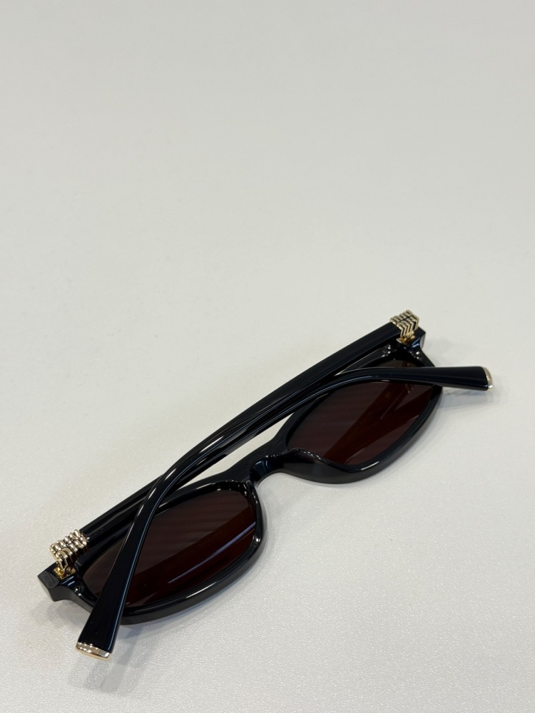 MIUMIU SUNGLASSES