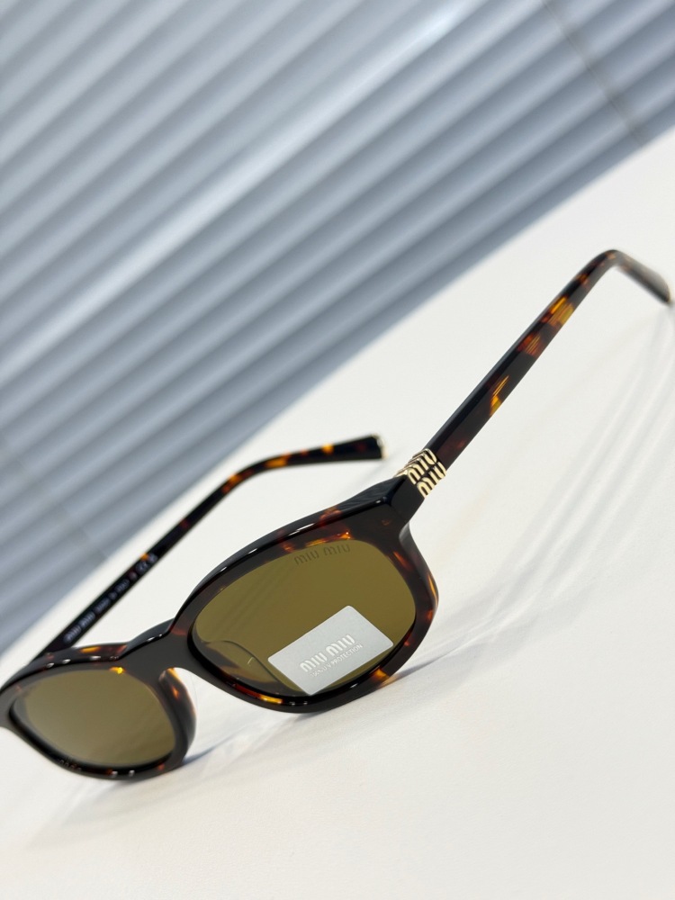 MIUMIU SUNGLASSES