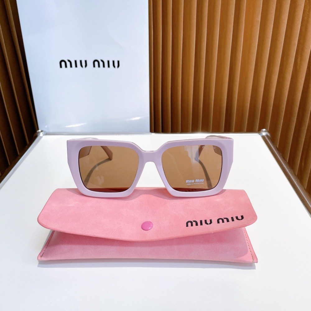 MIU MIU sunglasses