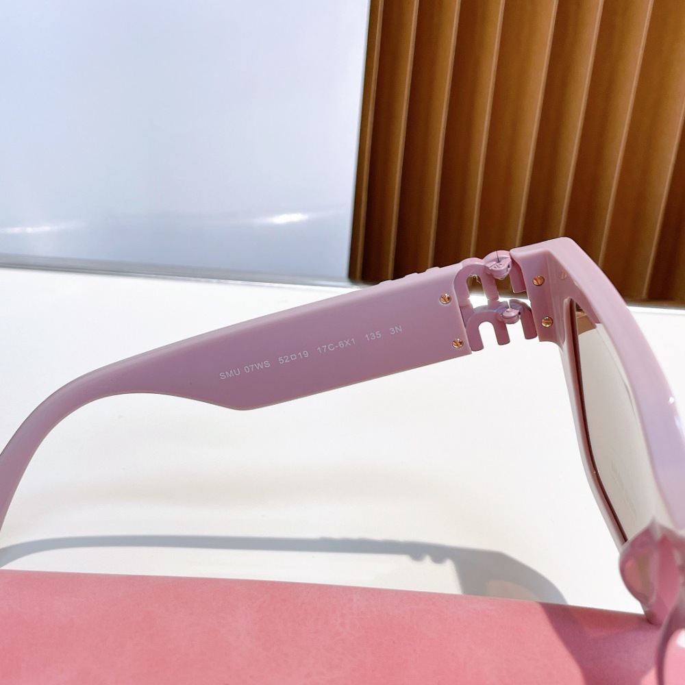 MIU MIU sunglasses