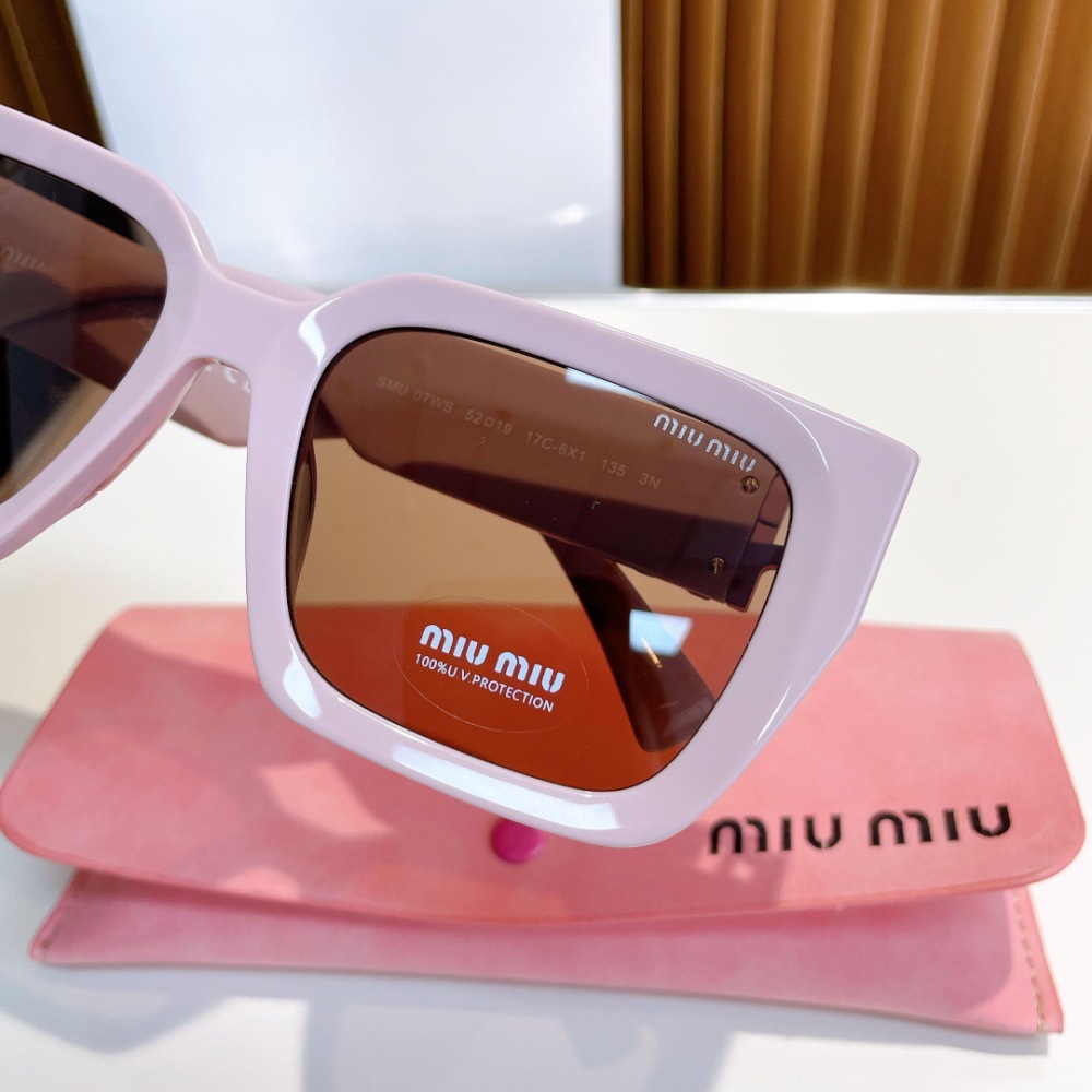 MIU MIU sunglasses