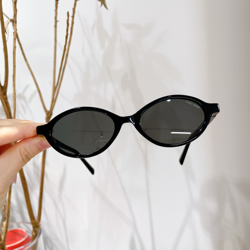 MIU MIU sunglasses