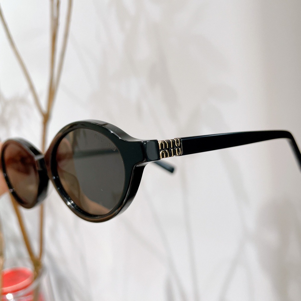 MIU MIU sunglasses