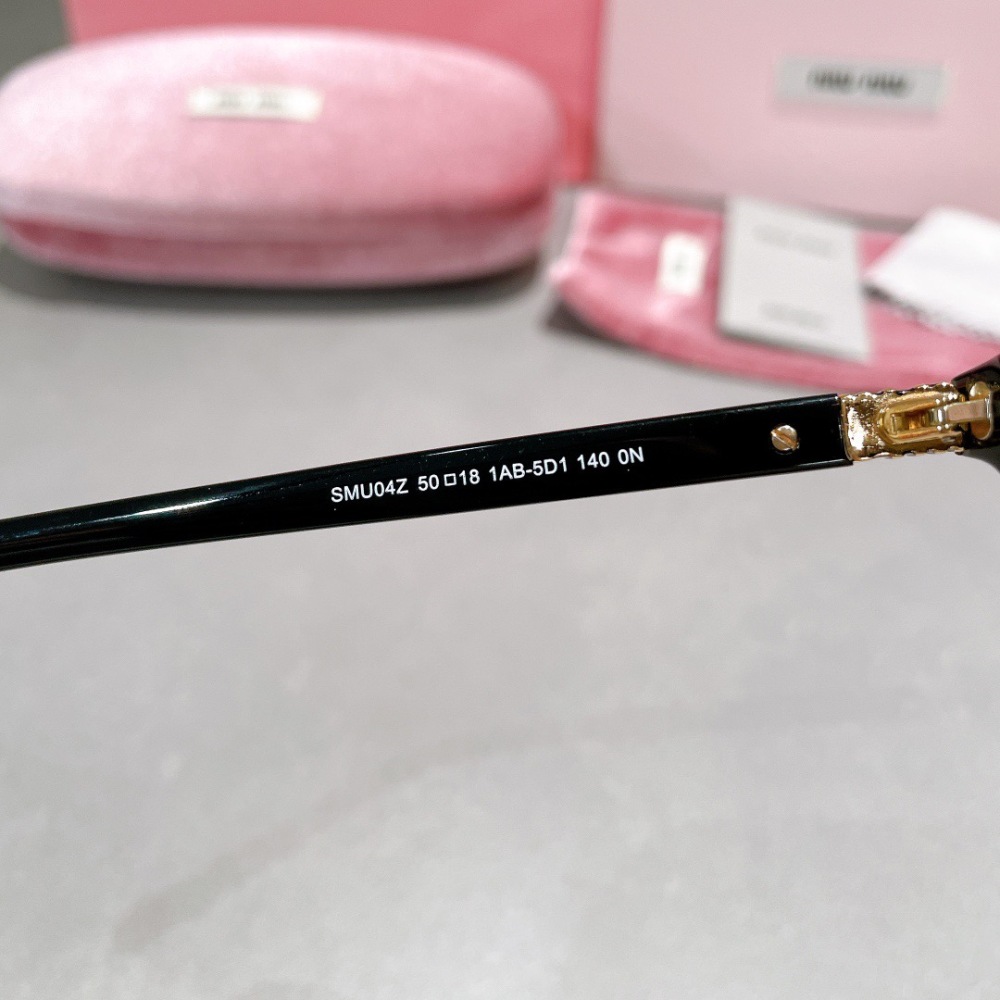 MIU MIU sunglasses
