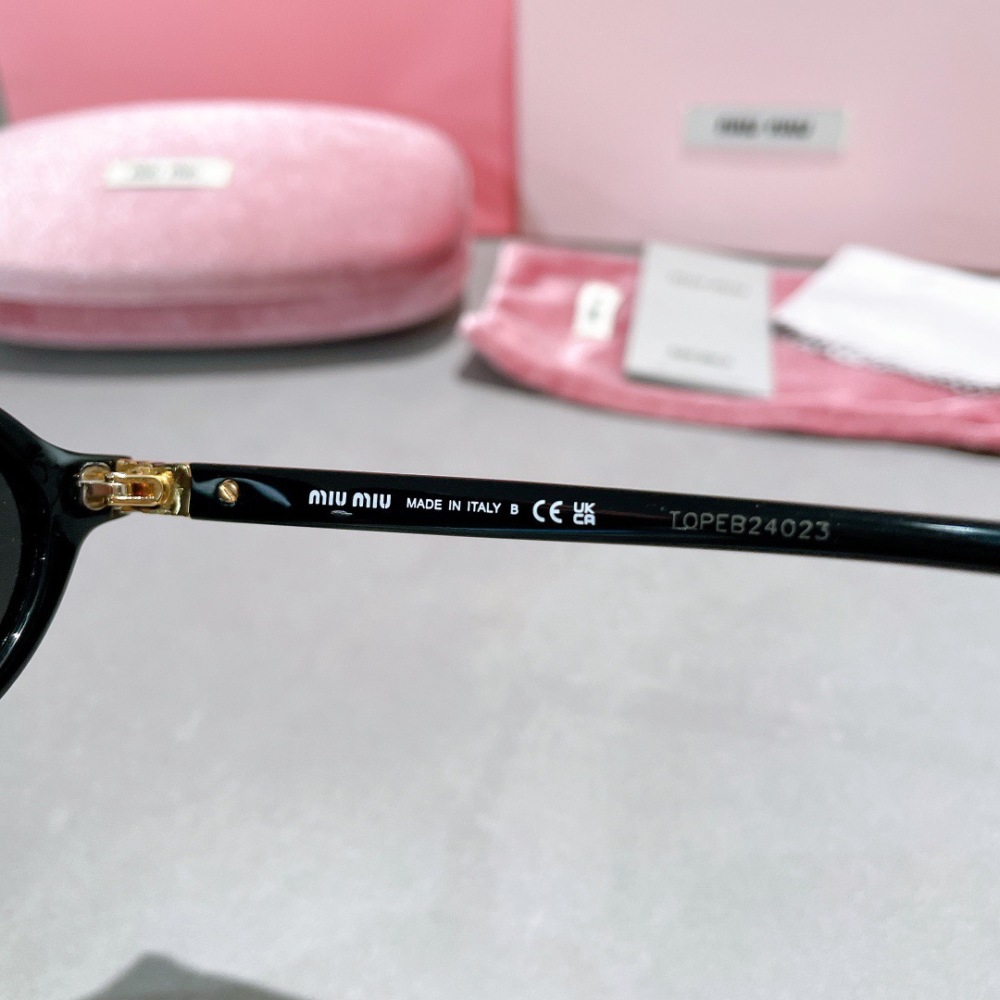 MIU MIU sunglasses