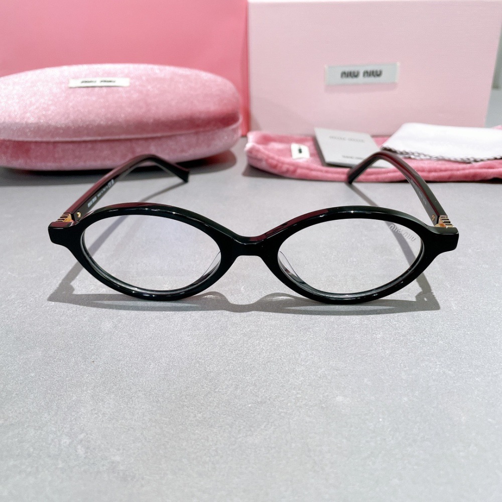 MIU MIU glasses