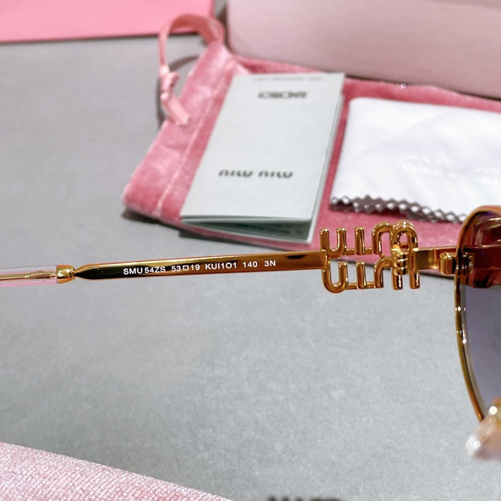 MIU MIU sunglasses