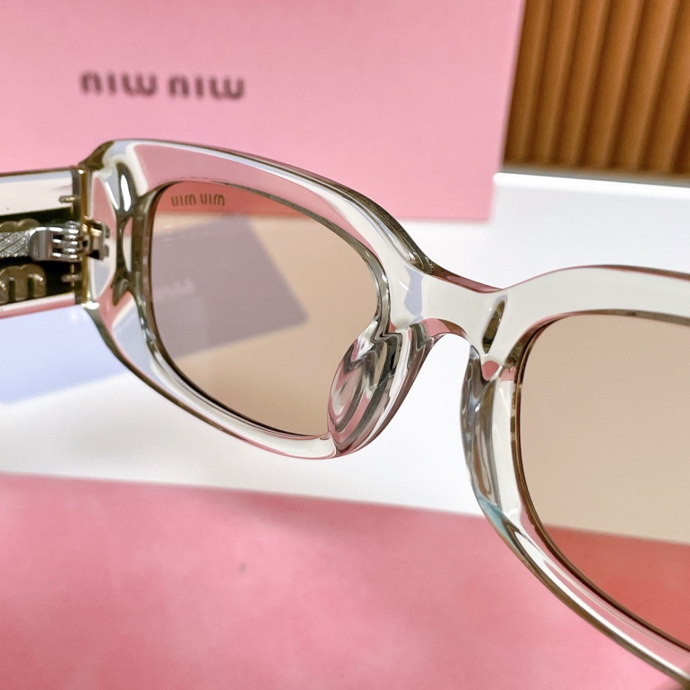 MIU MIU sunglasses