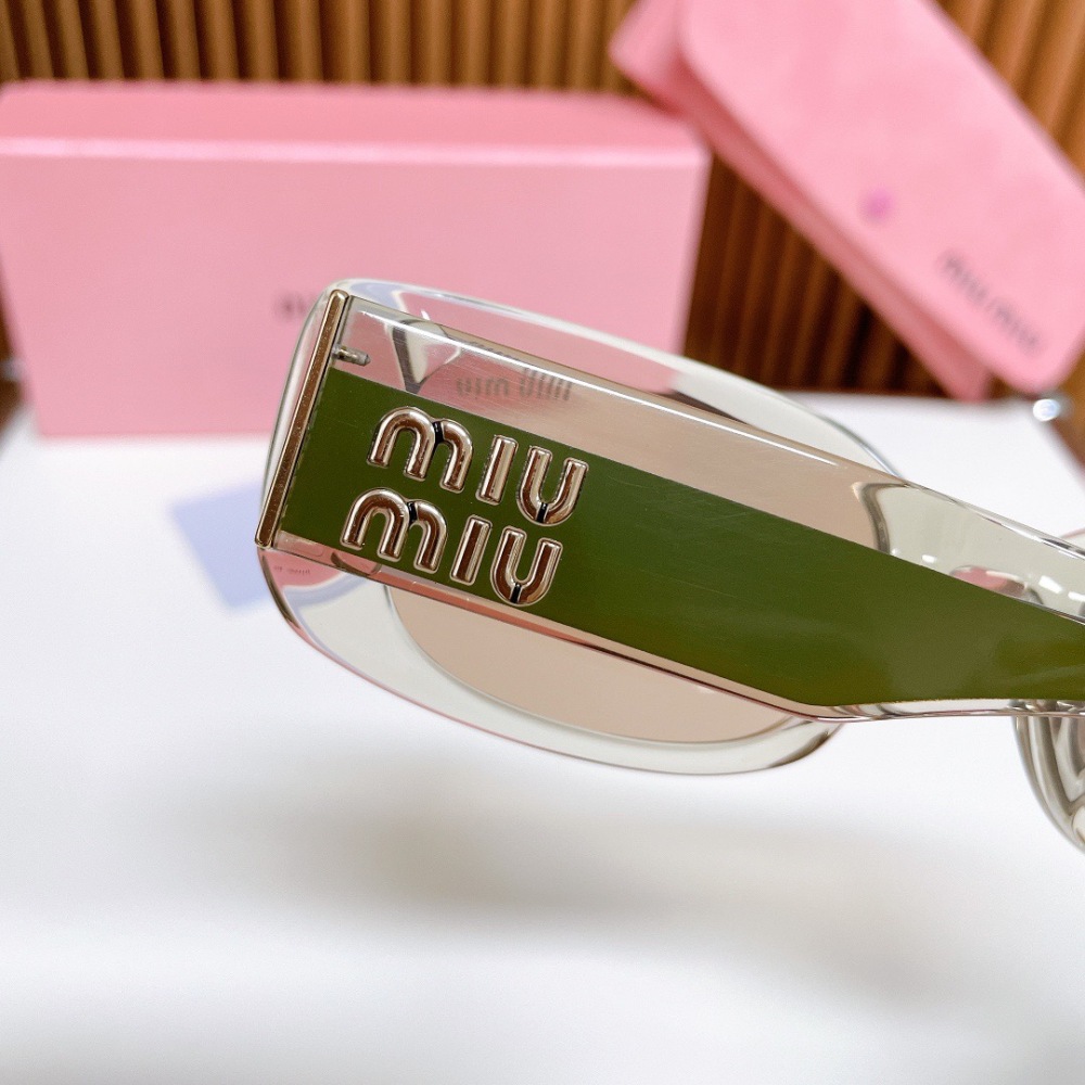 MIU MIU sunglasses
