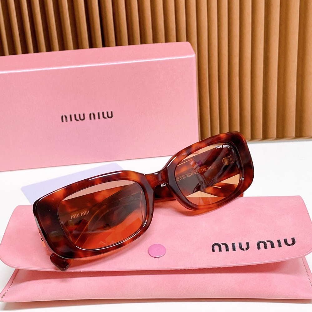 MIU MIU sunglasses