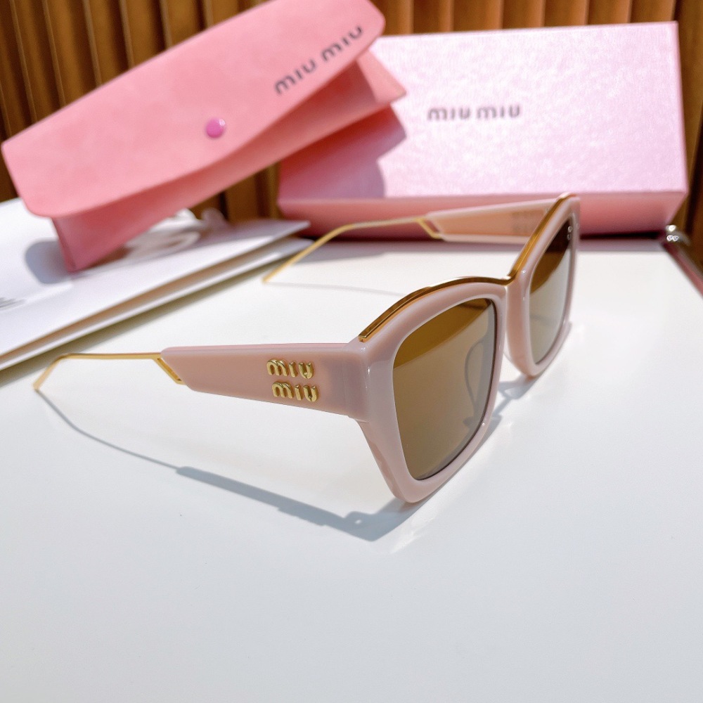 MIU MIU sunglasses