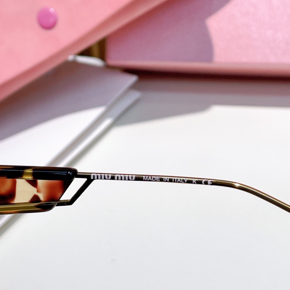 MIU MIU