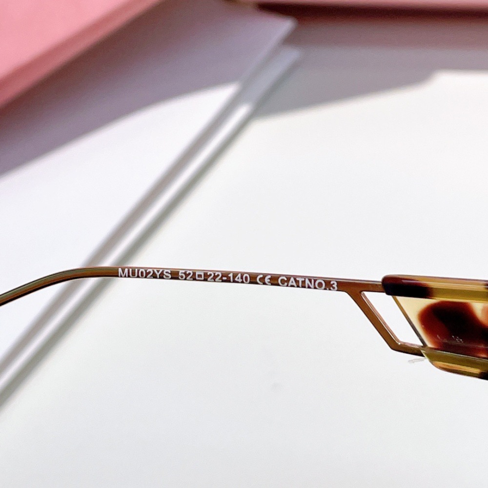 MIU MIU