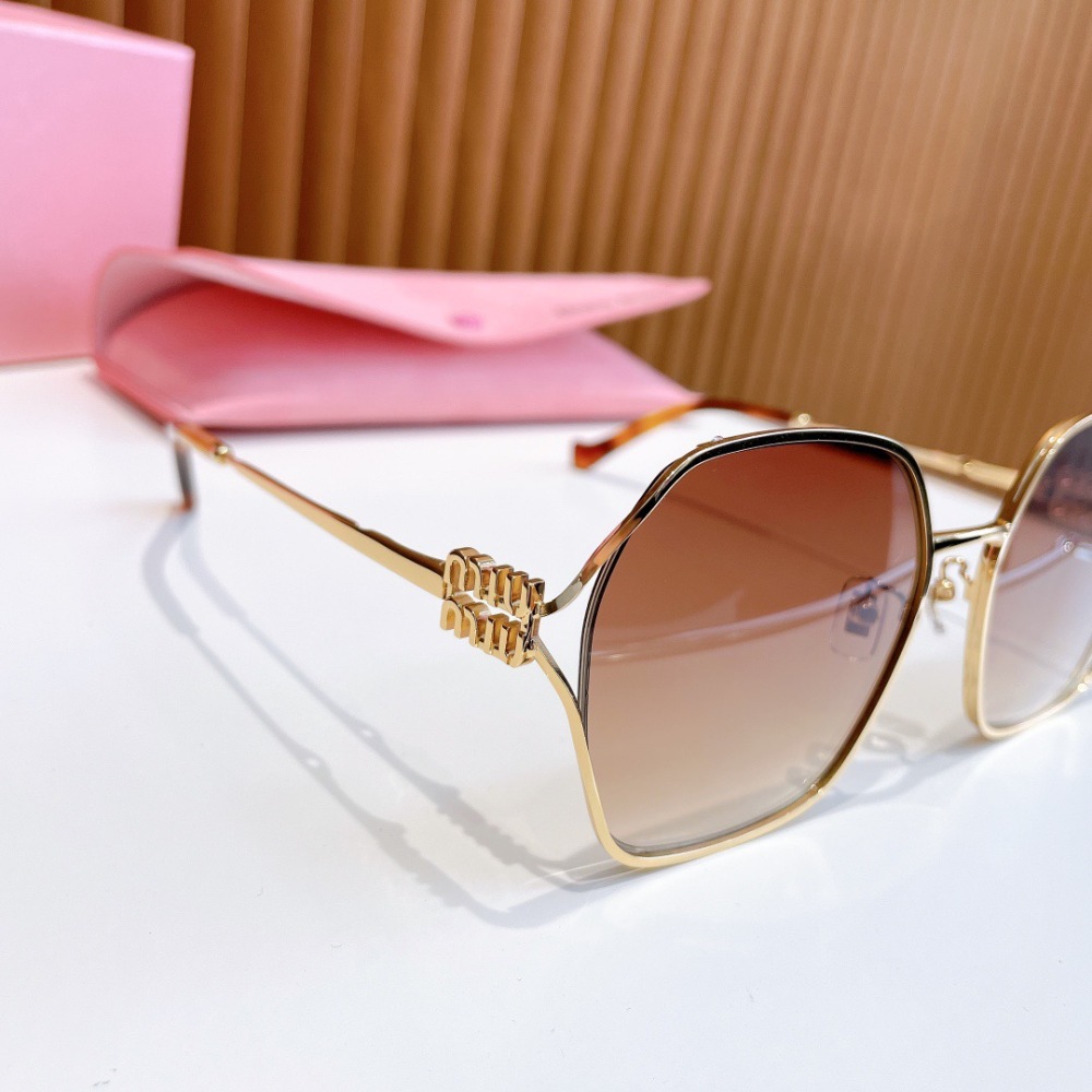 MIU MIU sunglasses